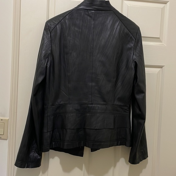 Identify black leather jacket (sz 6) - Picture 9 of 9